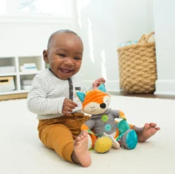 Infantino Go Gaga Playtime Pal Vos Buggyspeeltje BK-216311 7 Infantino Go Gaga Playtime Pal Vos Buggyspeeltje BK-216311 -Dolu Verkoopwinkel infantino go gaga playtime pal vos buggyspeeltje bk 216311 meer sfeer