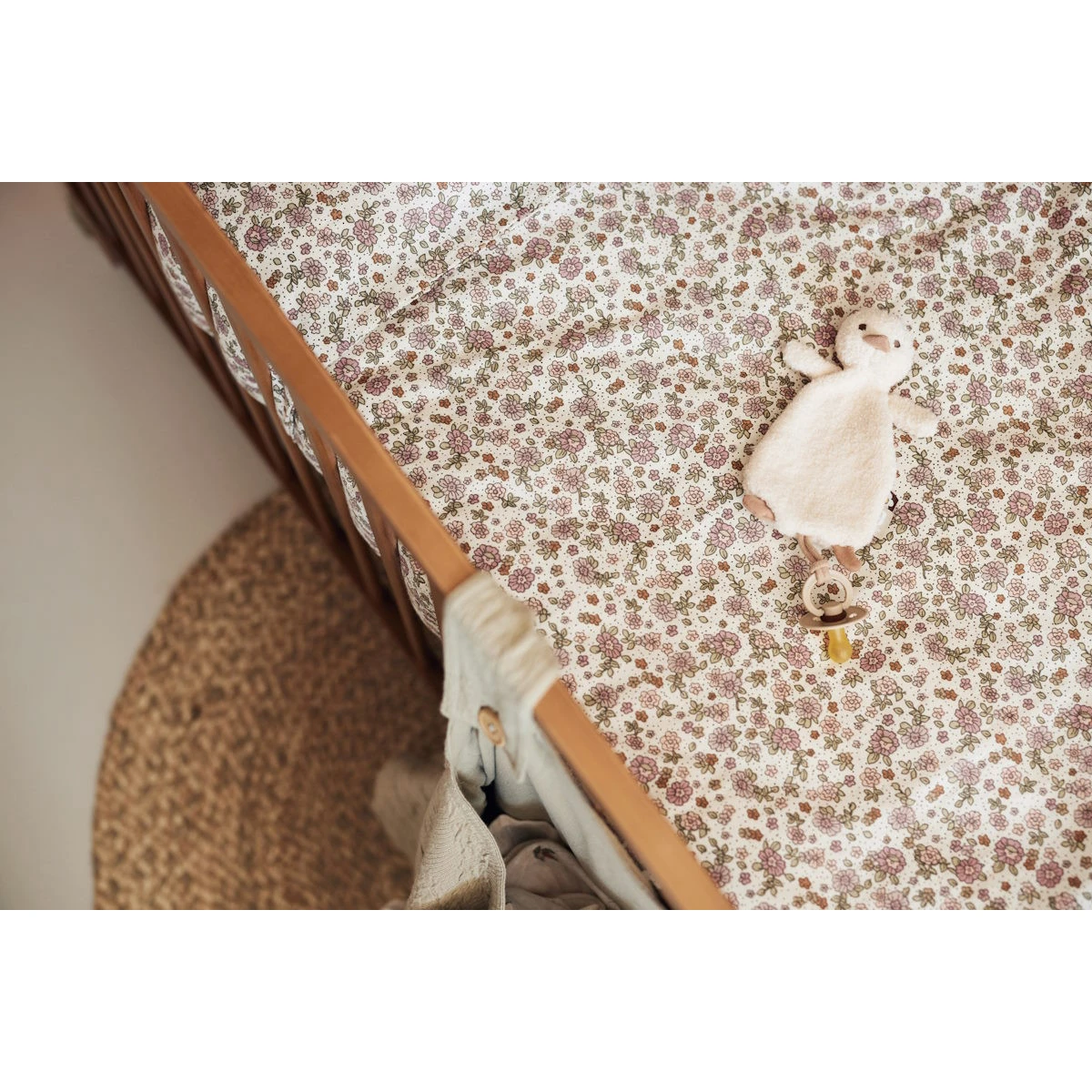 Jollein Retro Flowers Dekbedovertrek En Sloop 100 X 140 Cm 003-005-67045 5 Jollein Retro Flowers Dekbedovertrek En Sloop 100 X 140 Cm 003-005-67045 - Afbeelding 5