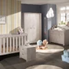 Meegroei Babykamer Amalia Grijs: Meegroei Ledikant, Commode En 2-Deurskast