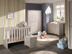 Meegroei Babykamer Amalia Grijs: Meegroei Ledikant, Commode En 2-Deurskast