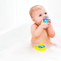 Playgro Rainy Raccoon Submarine Muzikaal Badspeeltje P4087629 -Dolu Verkoopwinkel playgro rainy raccoon submarine muzikaal badspeeltje p4087629 009